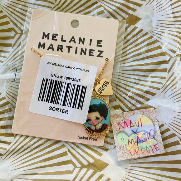 NWT✨CRYBABY CAMEO NECKLACE By MeLaNiE MaRtINeZ  💙💧💦 - Picture 3 of 5